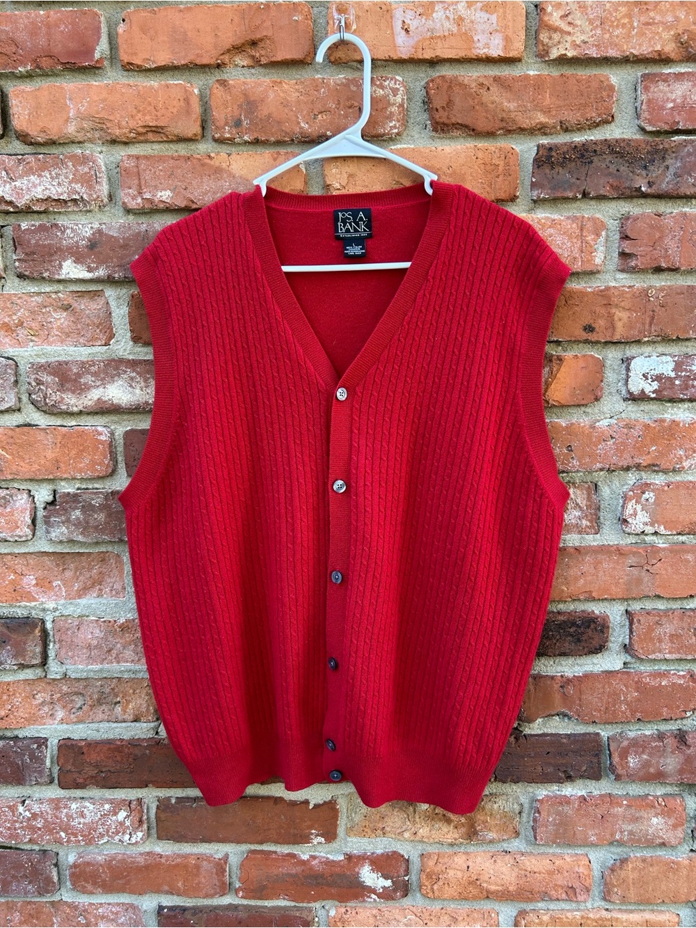 Jos. A. Bank Men’s 100% Italian Cashmere Red Ribbed V-Neck Button Vest Large